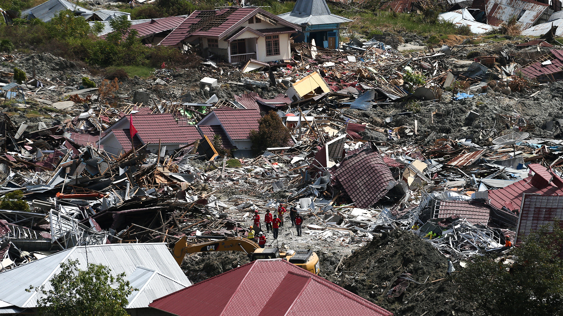 Eine Luftaufnahme der Zerstörungen durch das Erdbeben in Palu, Indonesien. | Bildquelle: REUTERS