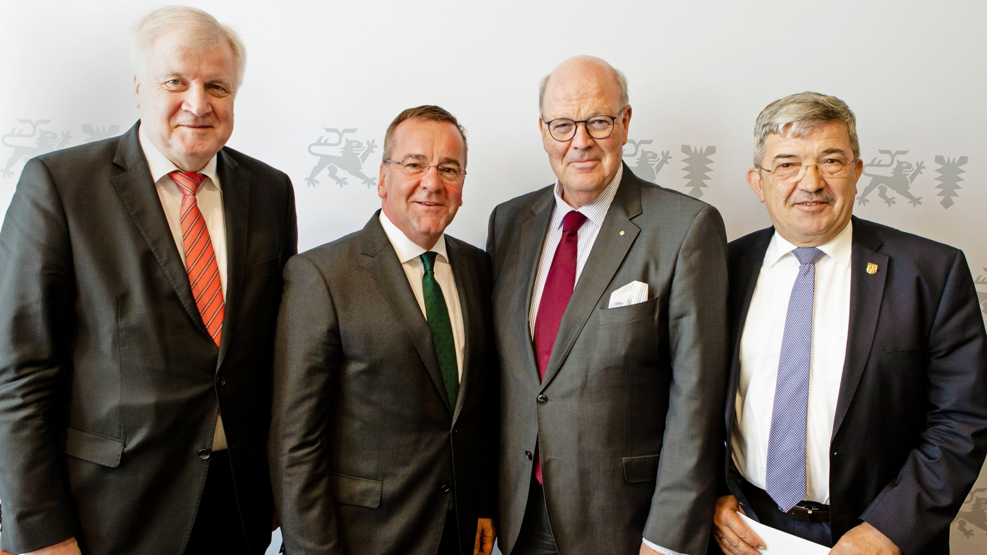 Die Innenminister Seehofer, Pistorius, Grote und Caffier, von links. | dpa