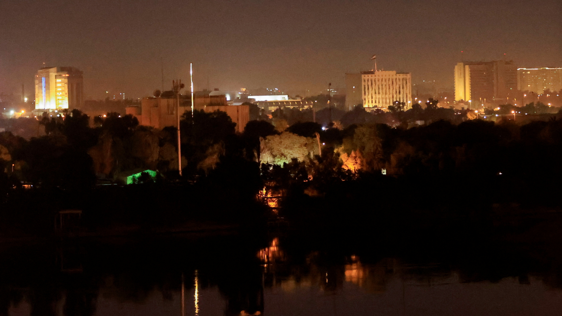 Skyline von Bagdad mit Bränden | REUTERS