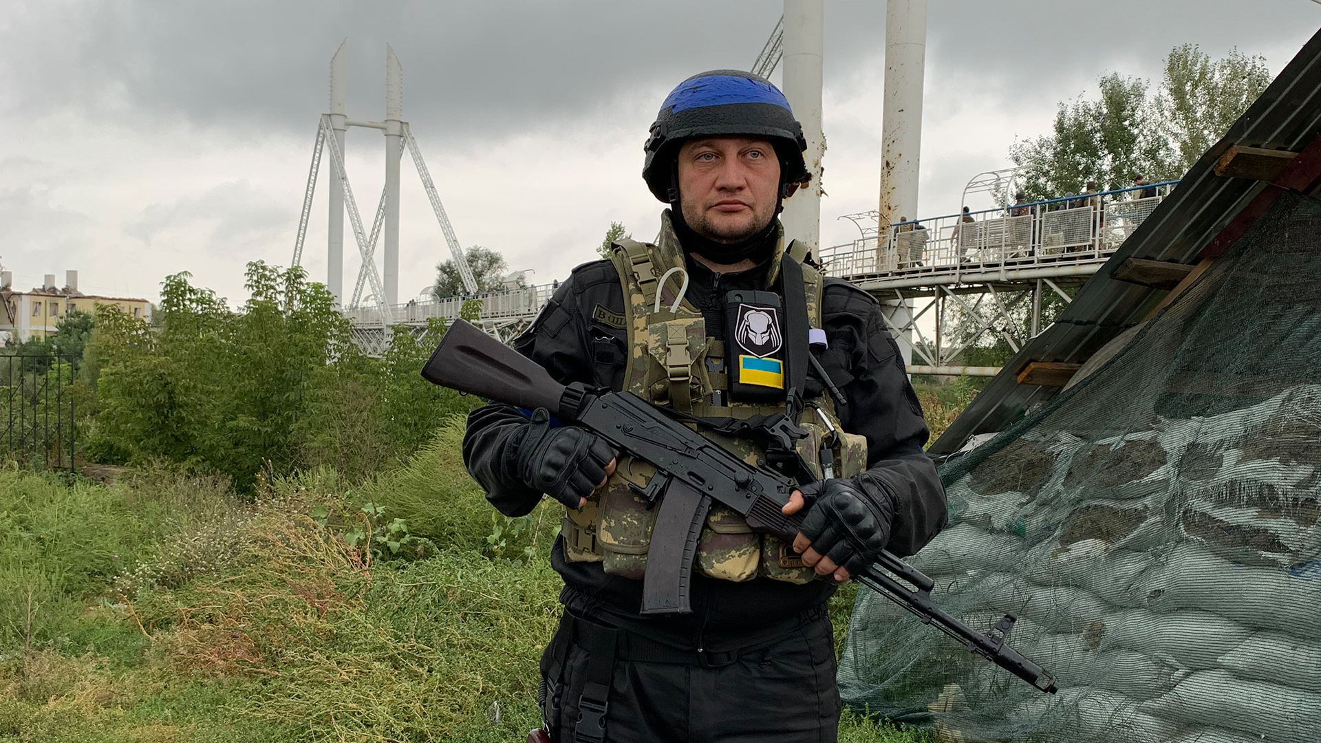 Oleksandr ist Polizist in Isjum, Ukraine | Andrea Beer