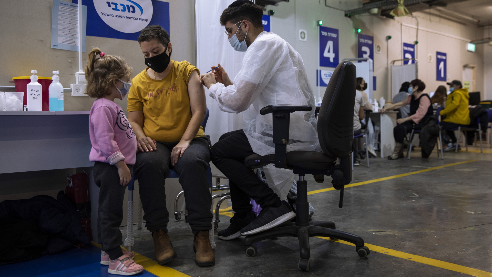 Corona-Impfzentrum in einem Supermarkt in Israel | dpa