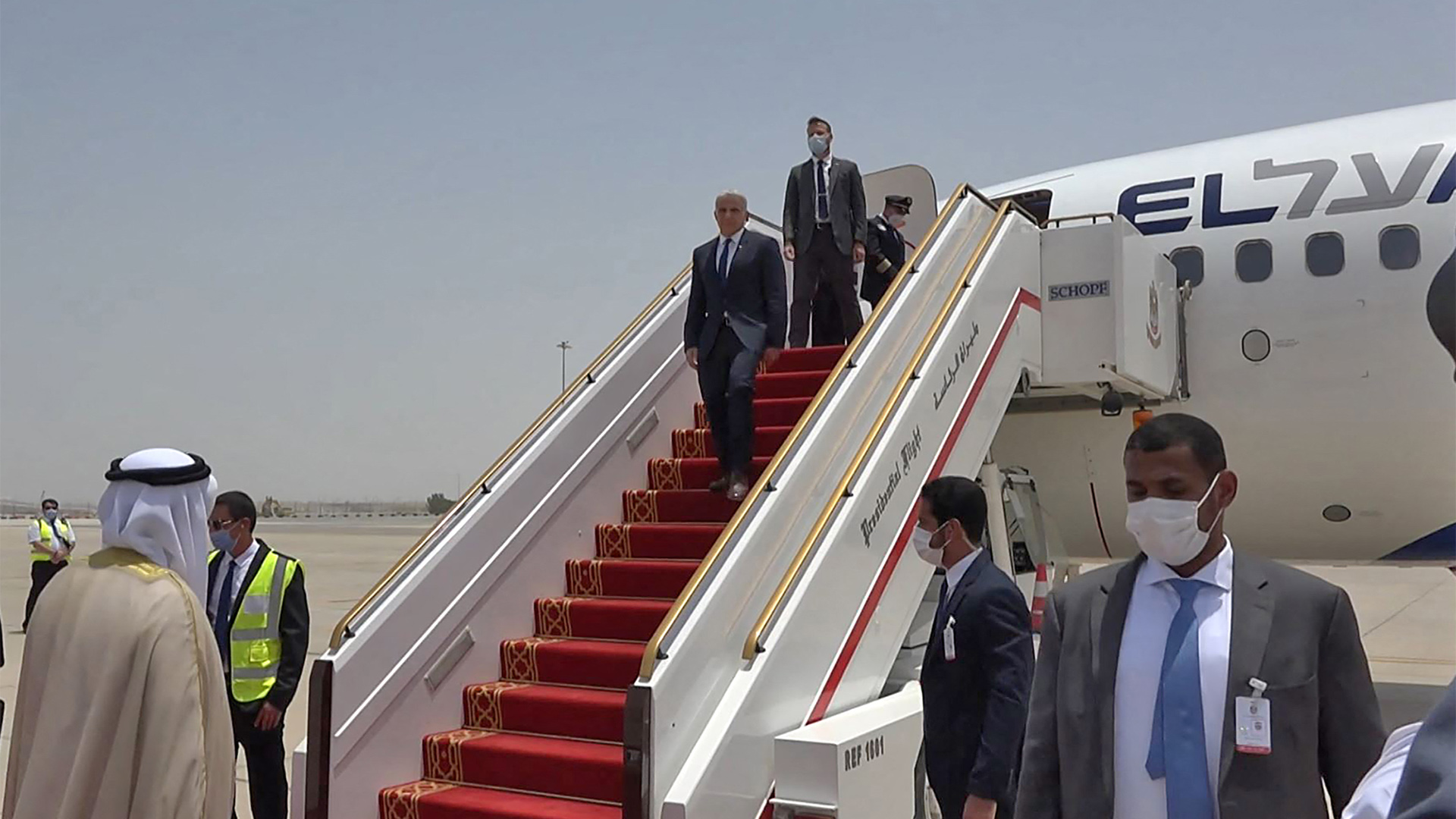 Der israelische Außenminister Yair Lapid  kommt in den Vereinigten Arabischen Emiraten an. | AFP