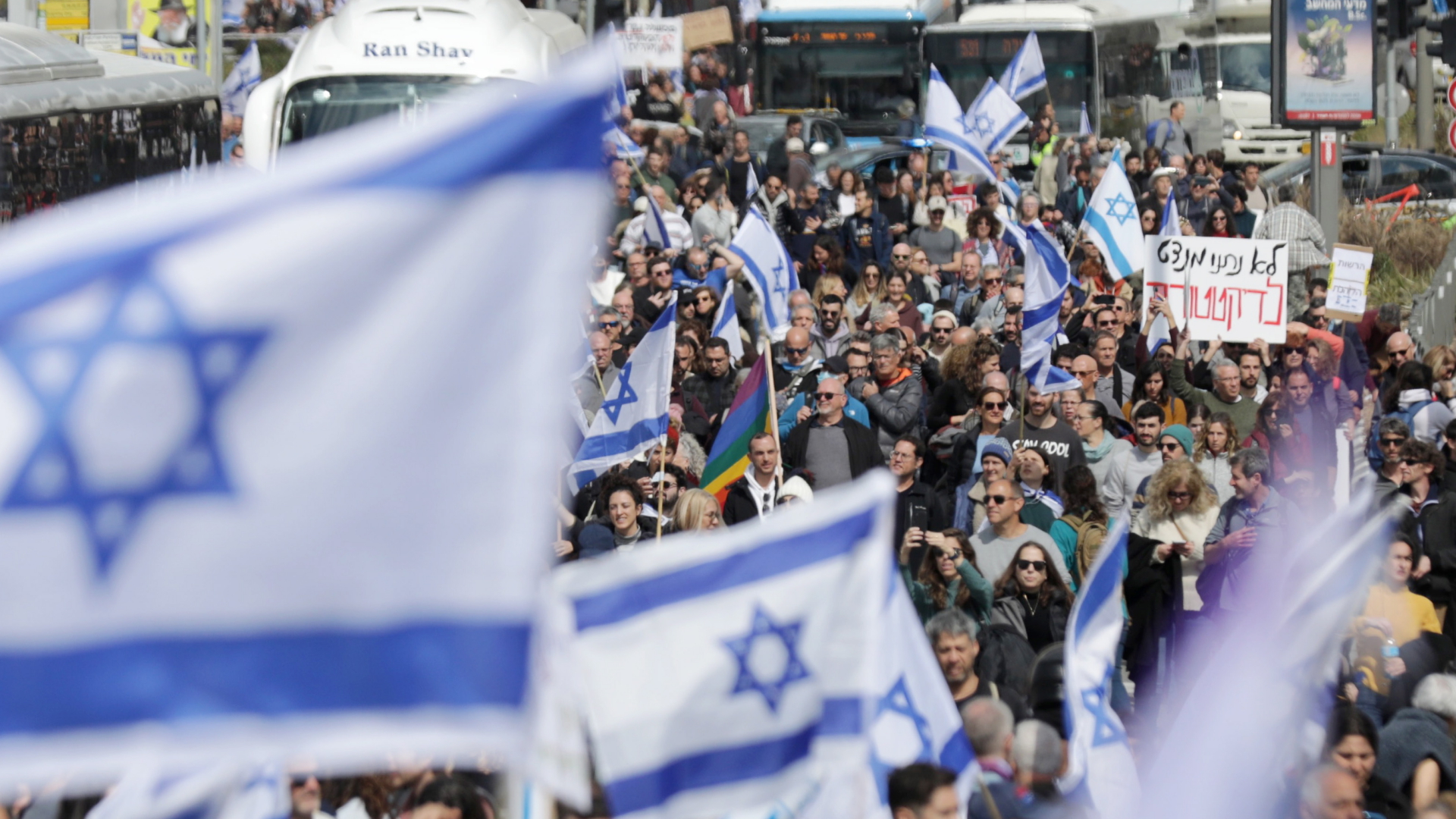 Justizreform in Israel: Tausende protestieren vor der Knesset