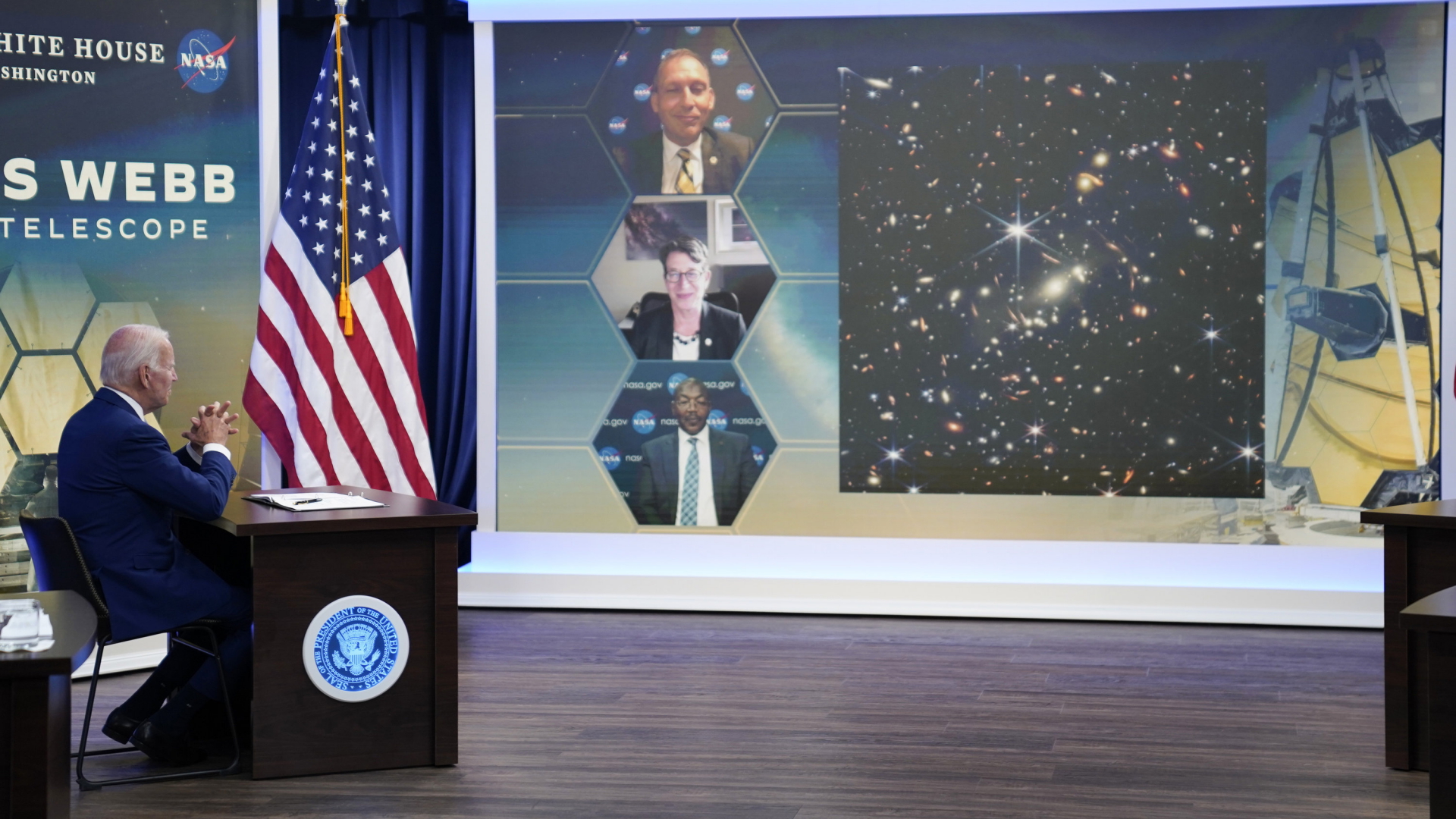 US-Präsident Biden sieht das erste Bild des James-Webb-Teleskops. | AP