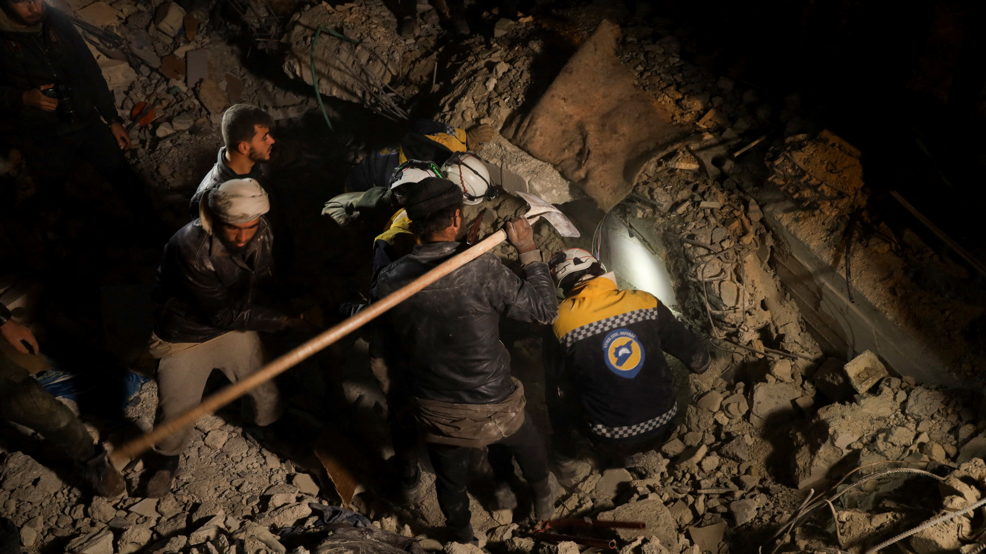 Erdbeben-in-Syrien-Mit-jeder-Stunde-wird-das-Leid-gr-er