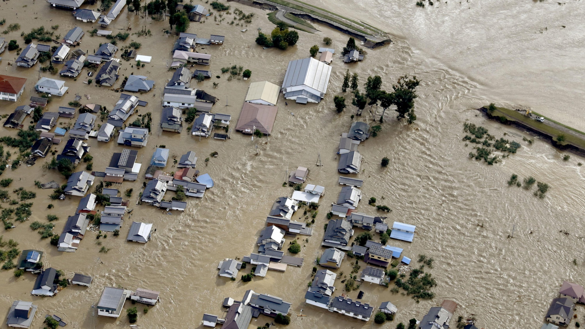 Überschwemmungen in Japan durch Taifun "Hagibis" | AP