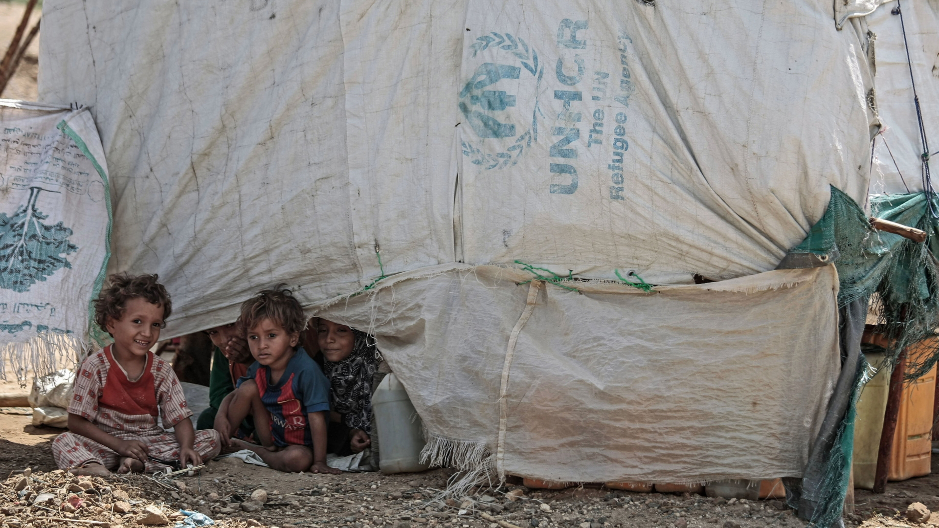 Kinder in einem UN-Flüchtlingscamp im Jemen | Bildquelle: dpa