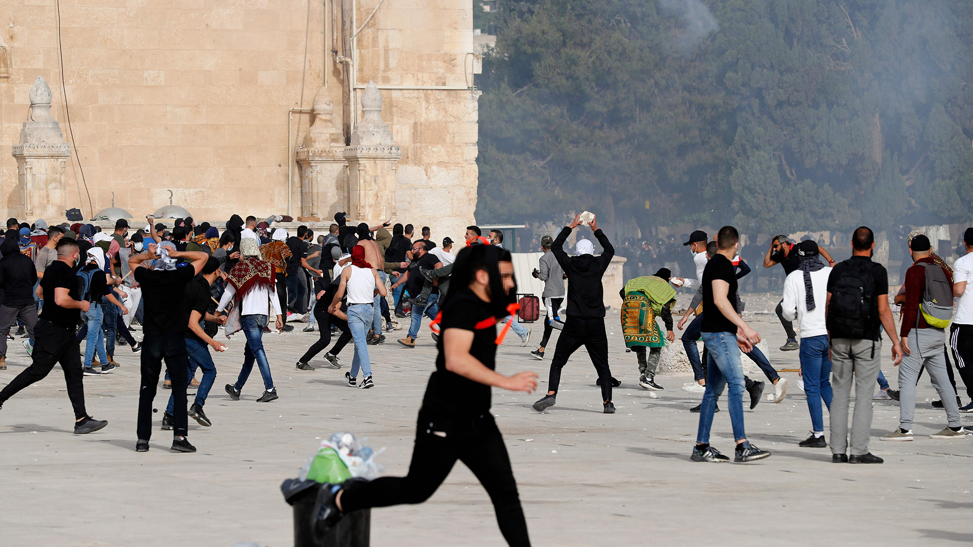 Palästineser stoßen mit israelischen Sicherheitskräfte zusammen | AFP