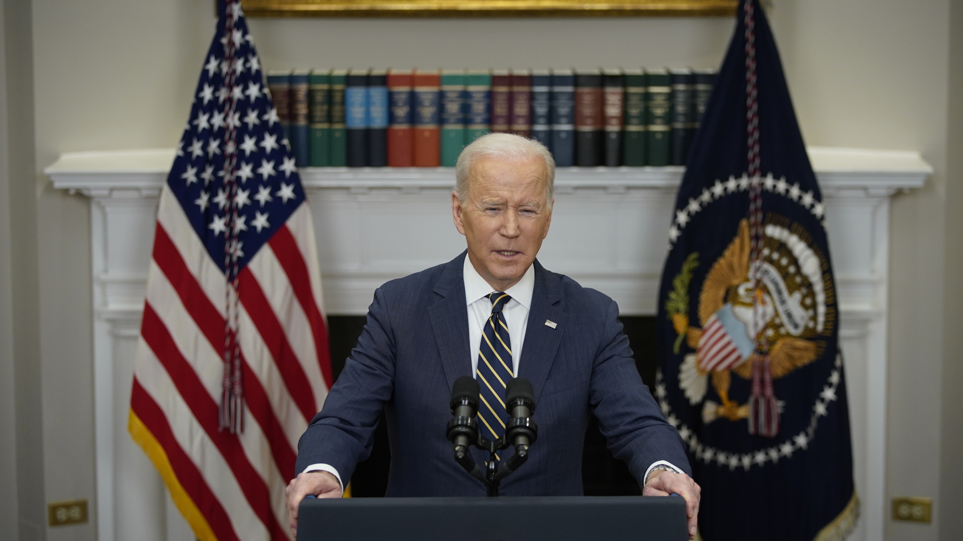 US-Präsident Joe Biden spricht im Weißen Haus in Washington. | EPA