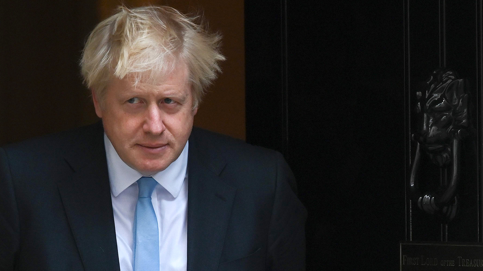 Britischer Premier Boris Johnson verlässt den Regierungssitz