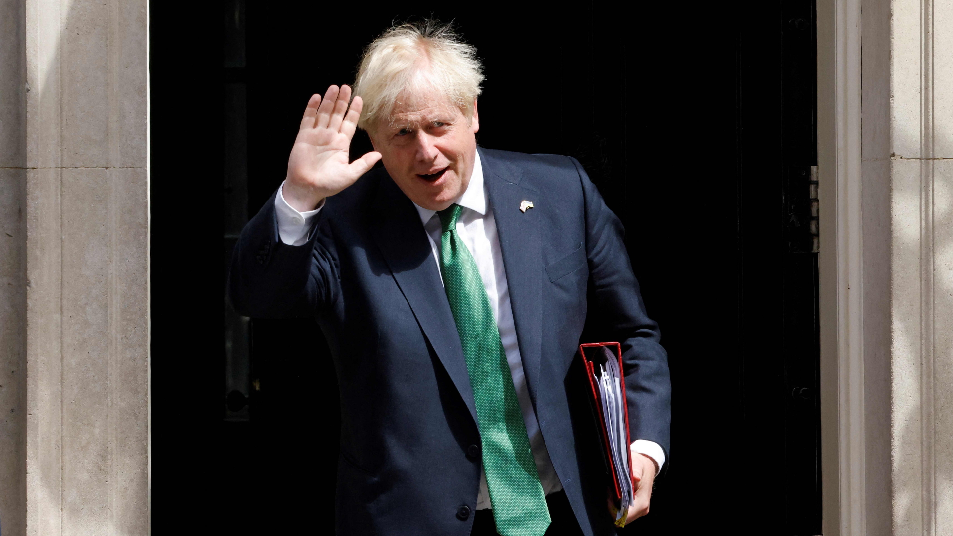 Boris Johnson verlässt die Downing Street 10. | AFP