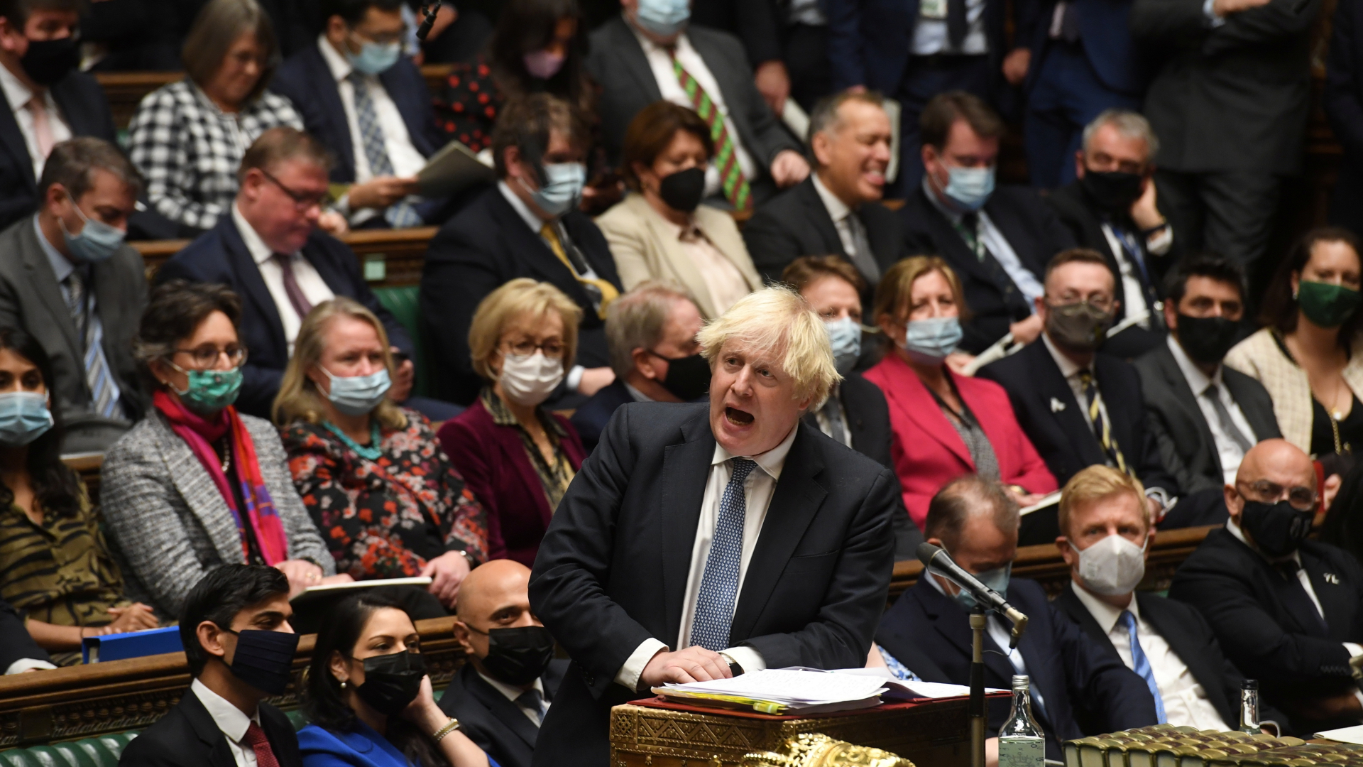 Boris Johnson im britischen Unterhaus während der Debatte über eine Weihnachtsfeier in seinem Amtssitz | via REUTERS