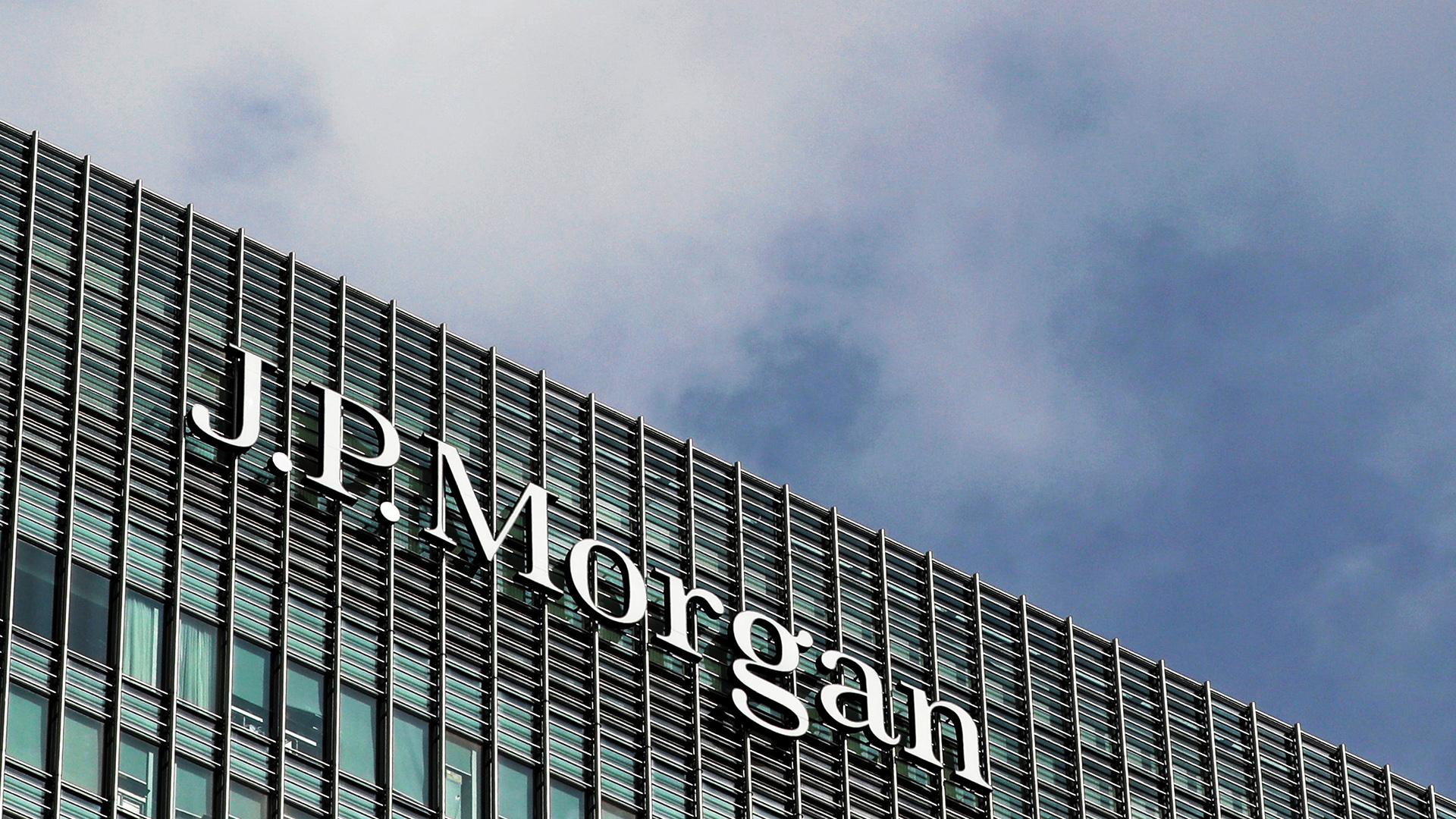 JP Morgan Logo an Fassade | REUTERS