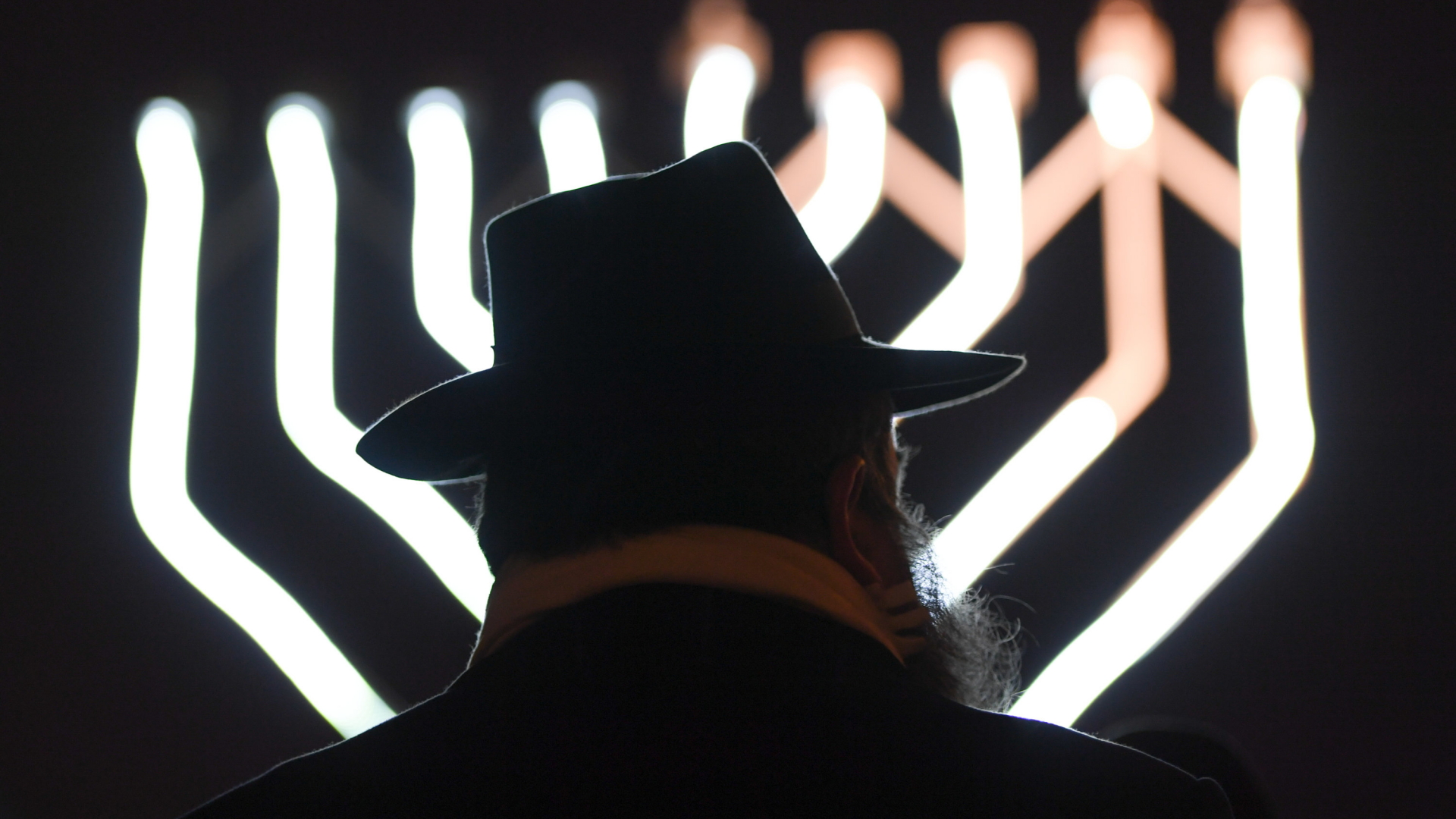 Teilnehmer am jüdischen Lichtfest in Frankfurt am Main | Bildquelle: dpa