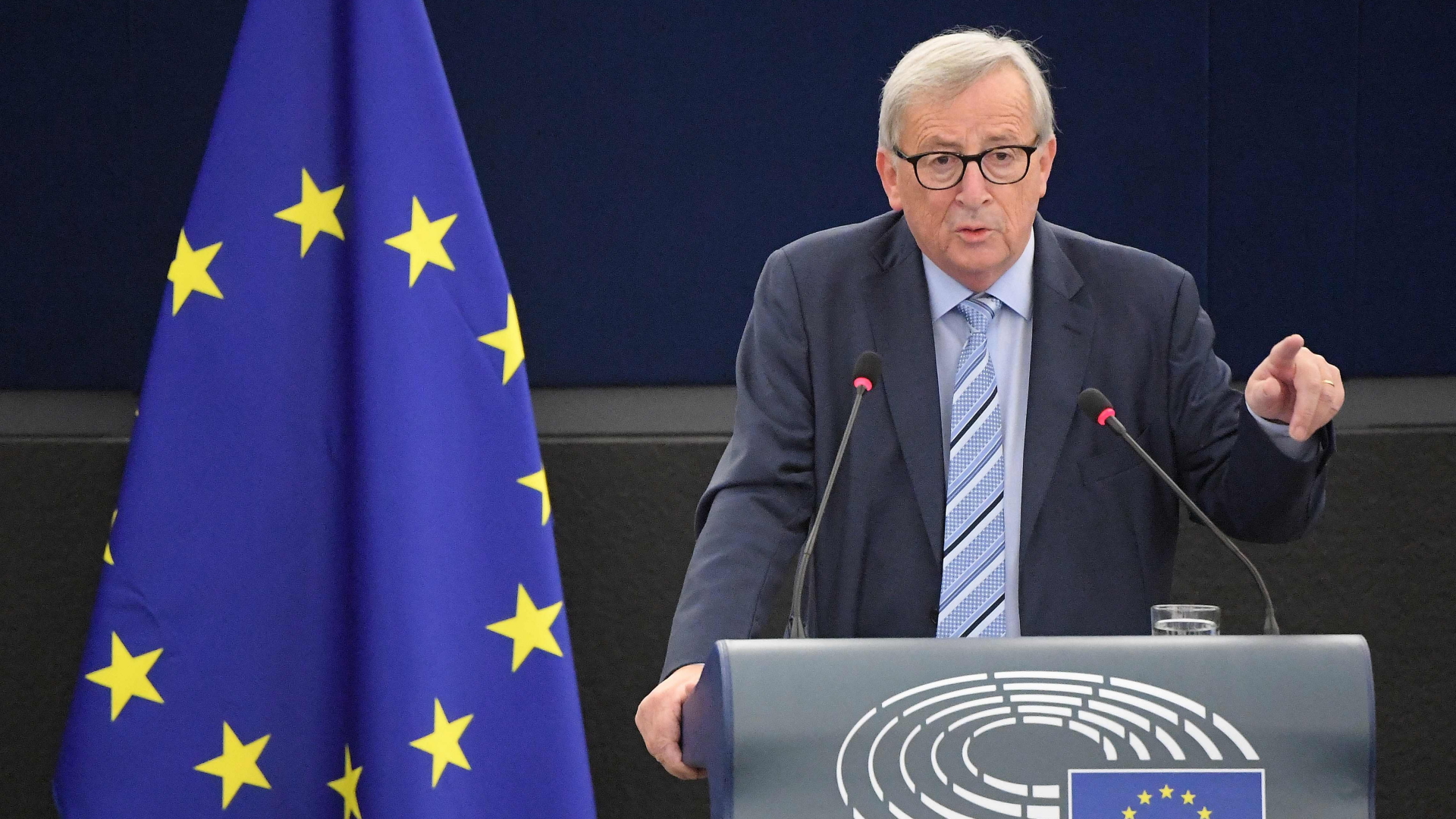 Der scheidende Präsident der Europäischen Kommission, Jean-Claude Juncker, hält seine Abschiedsrede im Europäischen Parlament in Straßburg. | AFP