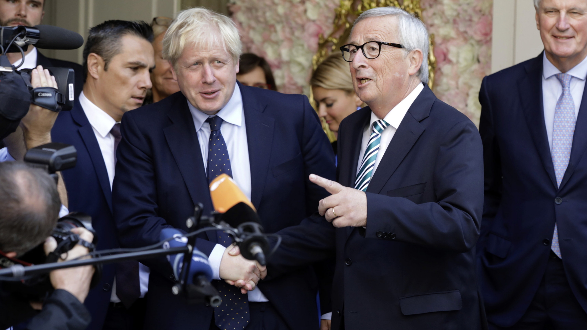 Der britische Premier Boris Johnson und EU-Kommissionschef Jean-Claude Juncker | AP