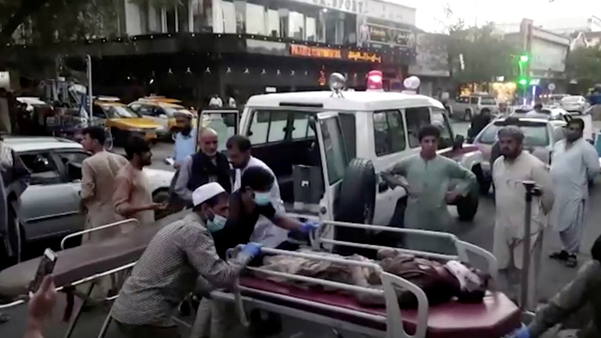 Verletzte nach Anschlag in Kabul | via REUTERS
