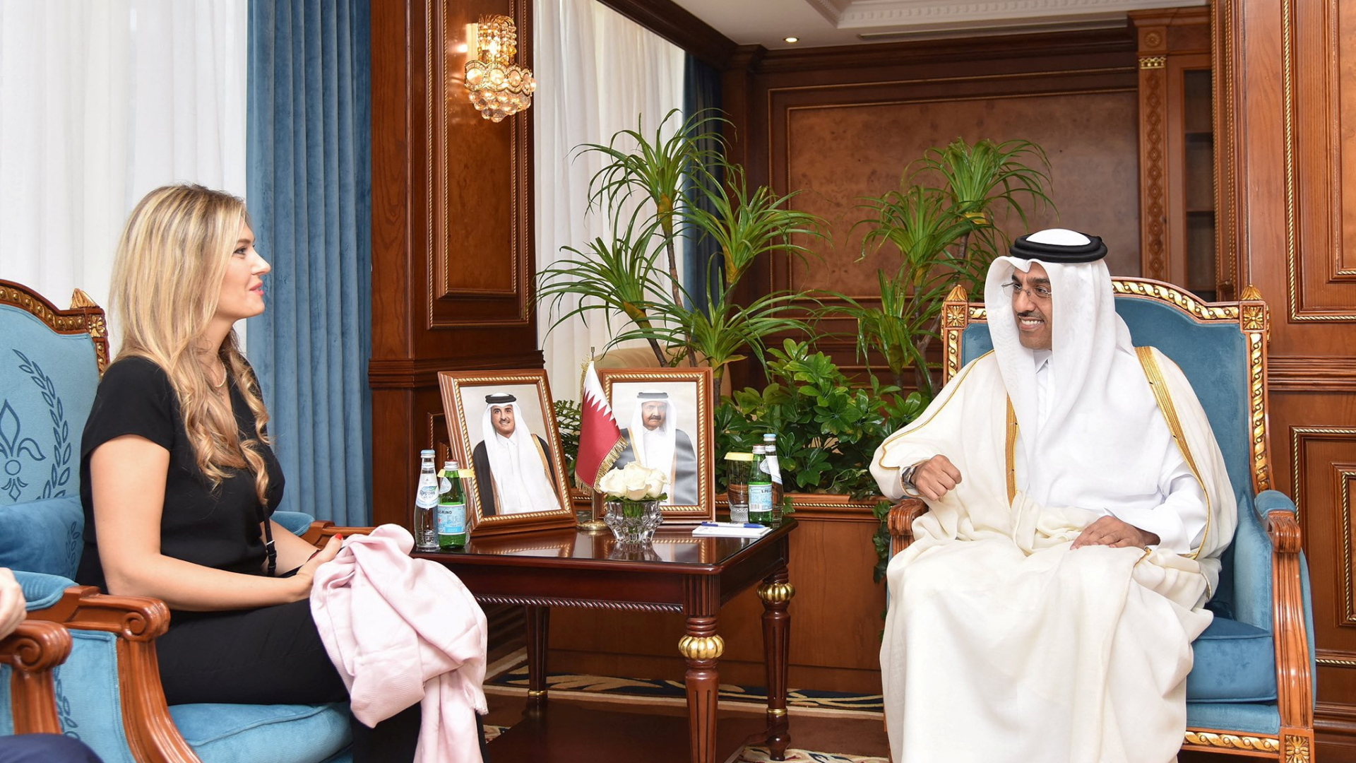 Eva Kaili und Katars Arbeitsminister Ali bin Smaikh Al Marri im Oktober 2022 | VIA REUTERS