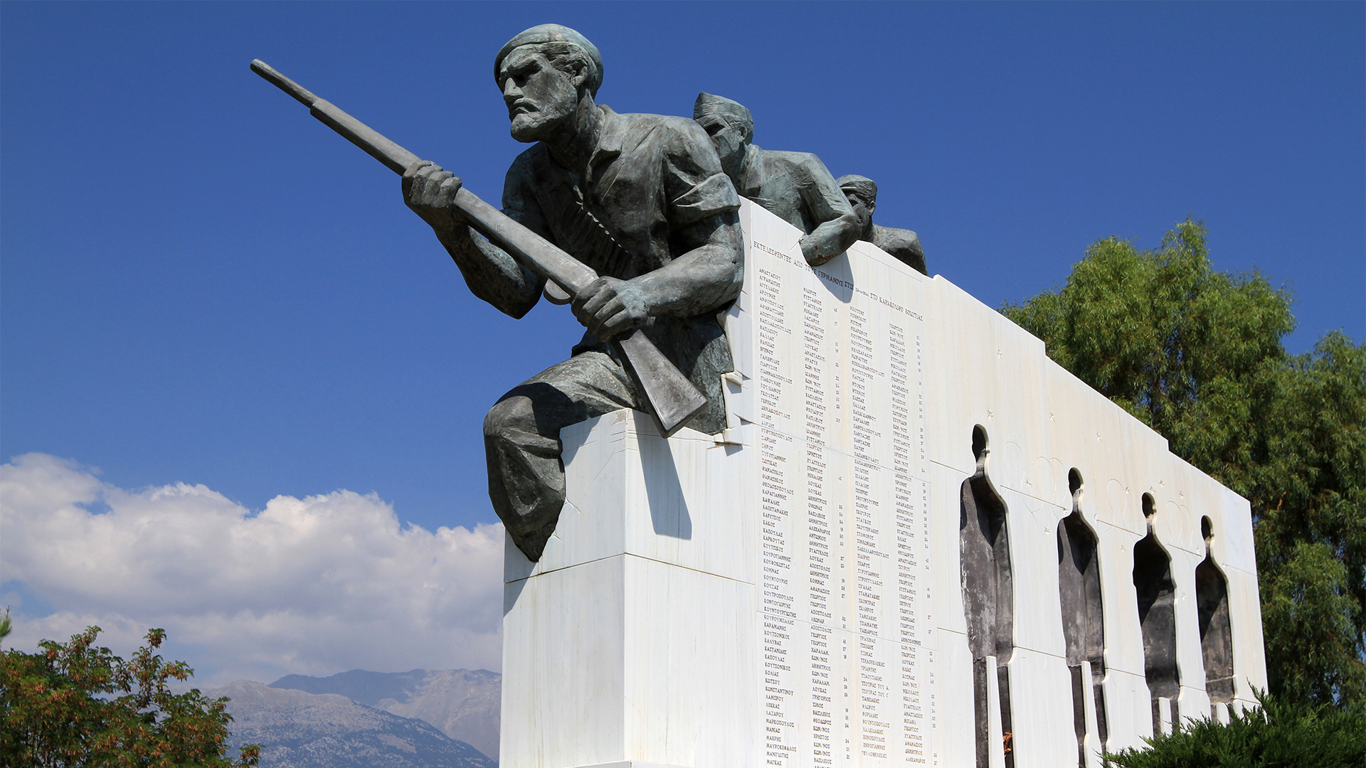 Mahnmal (Karakolithos National Resistance Memorial) für die Opfer des Wehrmachts-Massakers in Karakolithos, bei dem 134 Männer von deutschen Soldaten während des 2. Weltkriegs hingerichtet wurden | picture alliance / ANE