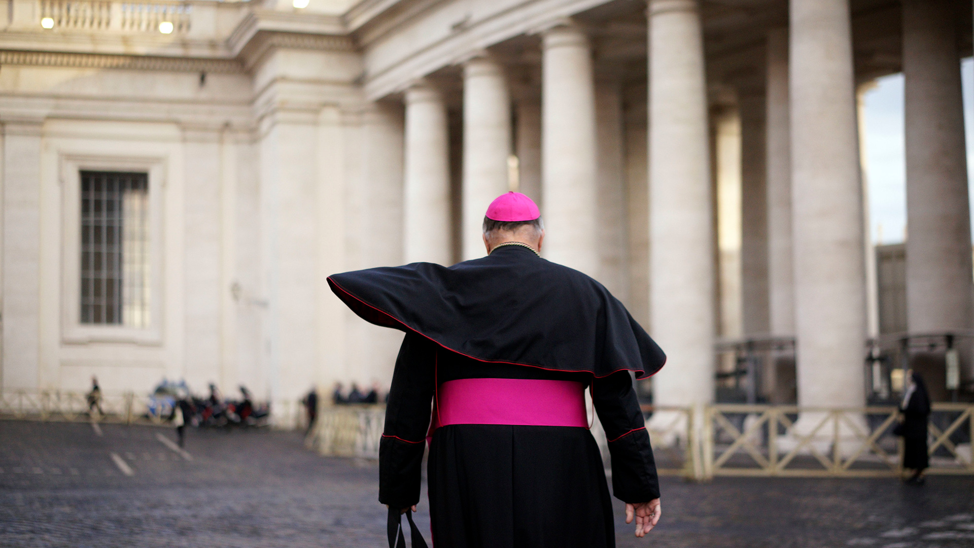 Kardinal Robert W. McElroy auf dem Petersplatz im Vatikan (Archivbild) | AP