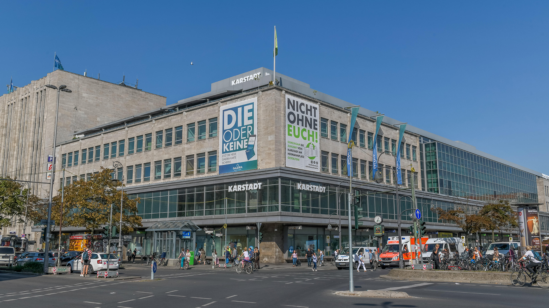 Karstadt am Hermannplatz in Berlin | picture alliance / Bildagentur-o
