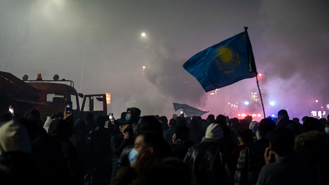 Demonstranten im kasachischen Almaty im Januar 2022. | AFP