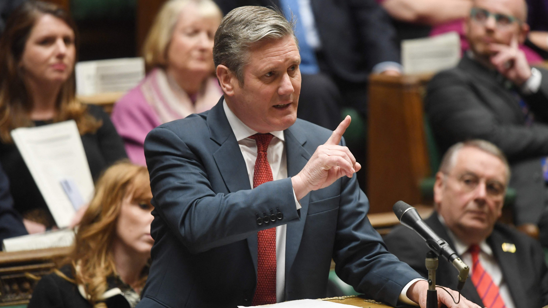 Labour-Chef Starmer während einer Debatte im britischen Unterhaus | AFP