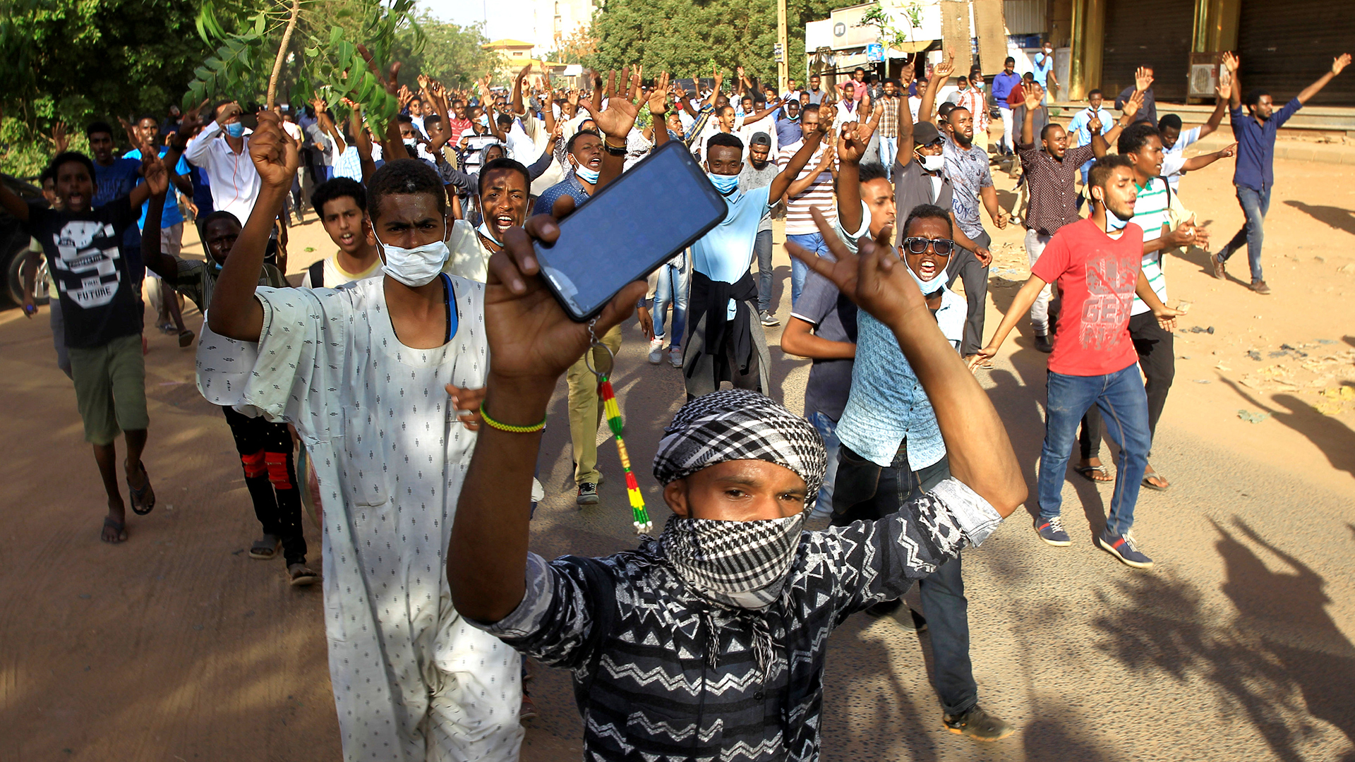 Demonstranten in Khartum | Bildquelle: REUTERS