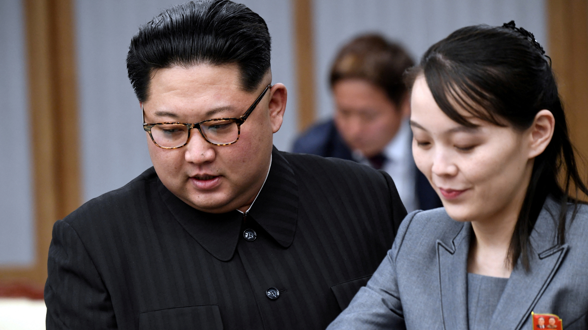 Kim Jong Un und seine Schwester Kim Yo Jong | REUTERS