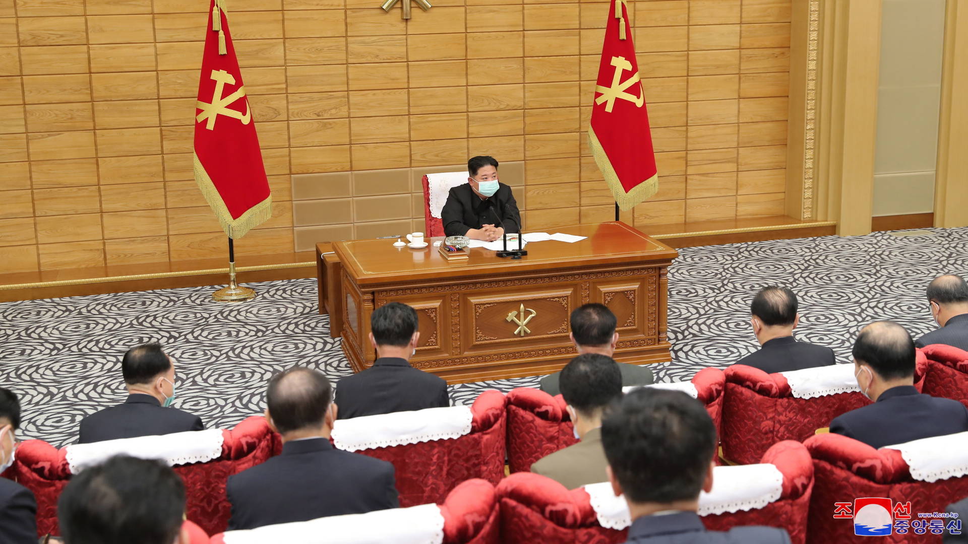 Nordkoreas Machthaber Kim auf einer Sitzung des Politbüros | EPA