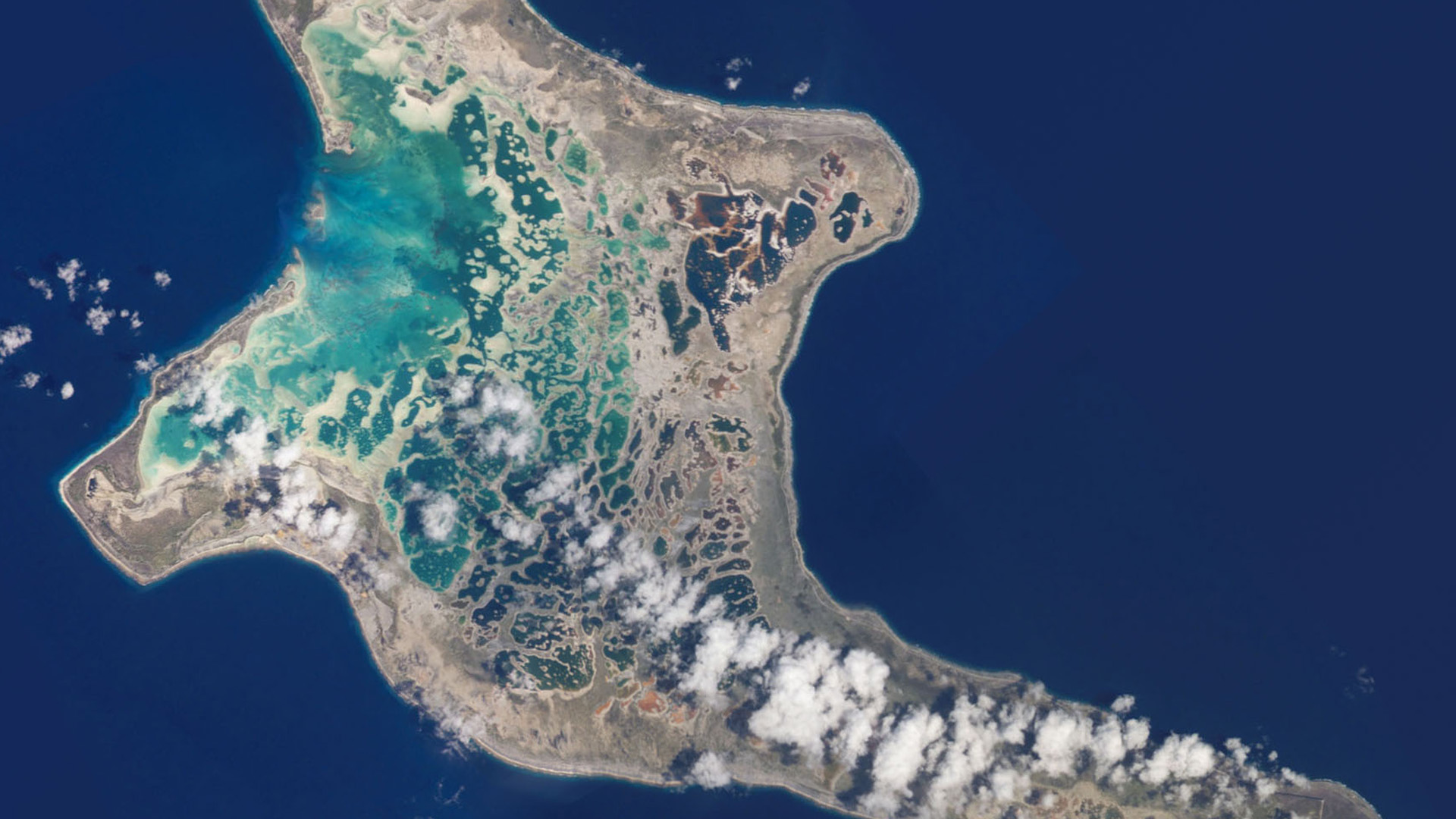 Luftaufnahme eines zu Kiribati gehörenden Atolls (Archivbild) | dpa