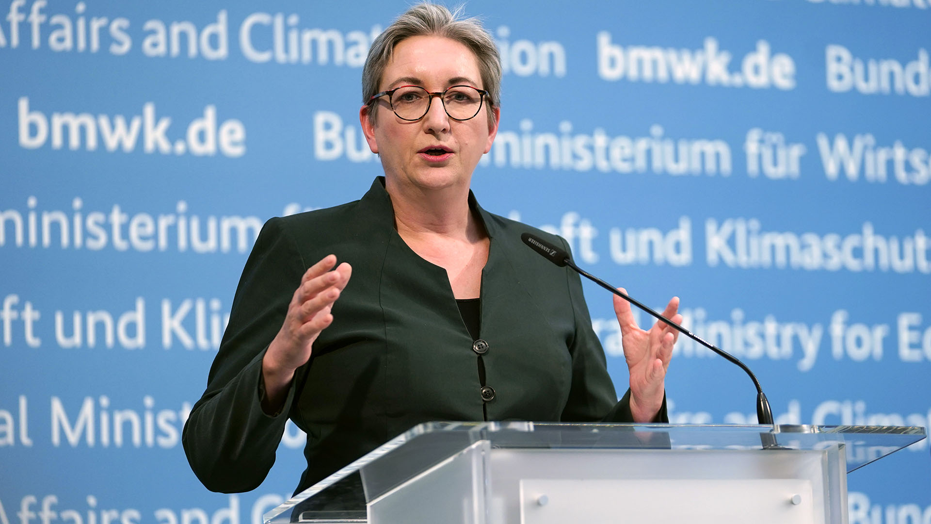 Klara Geywitz während einer Pressekonferenz des Bundeswirtschaftsministeriums | dpa