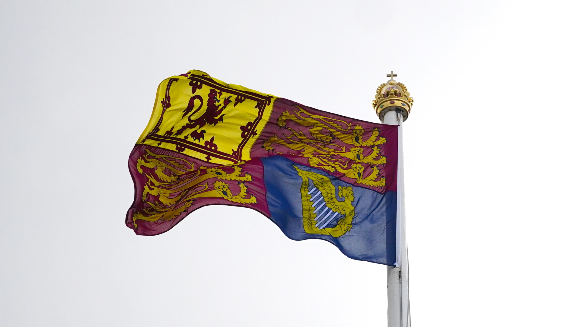 Royal Standard über dem Buckingham-Palace | dpa