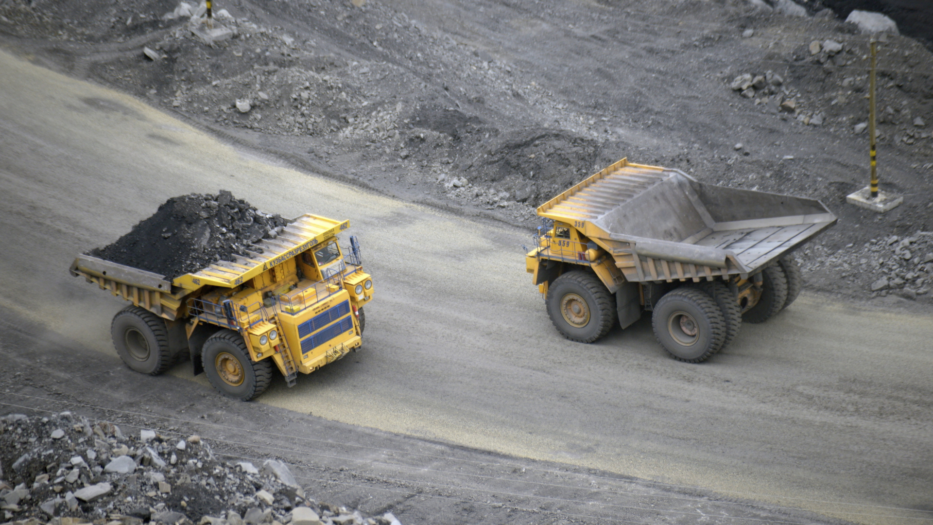 Laster in einem Kohlebergwerk im russischen Kemerovo | AP