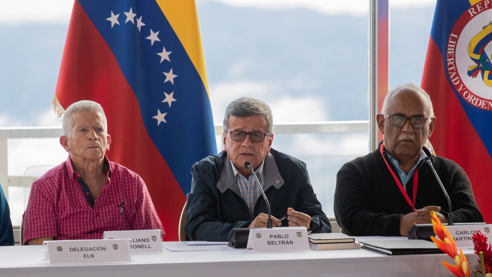 Mitglieder der Delegation der Guerillagruppe ELN während den Verhandlungen in Caracas.  | EPA