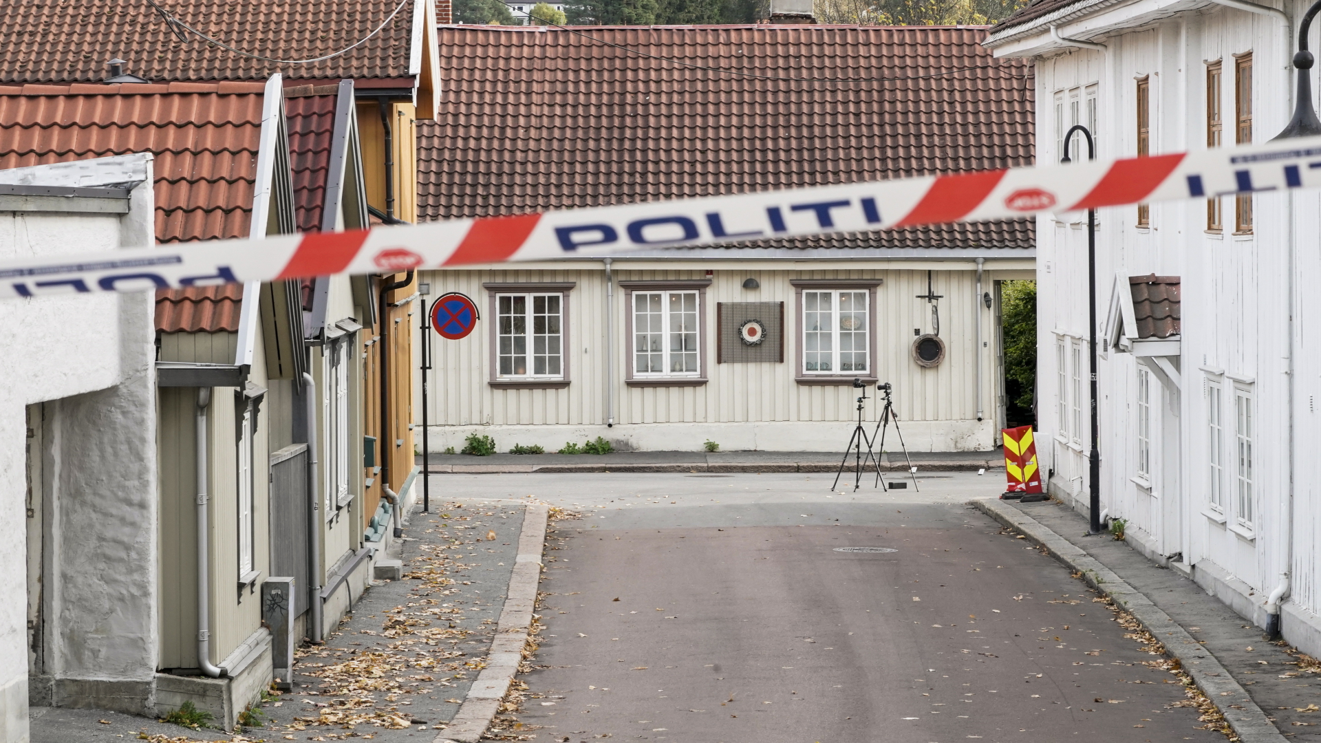 Ermittler untersuchen den Tatort im norwegischen Kongsberg | EPA