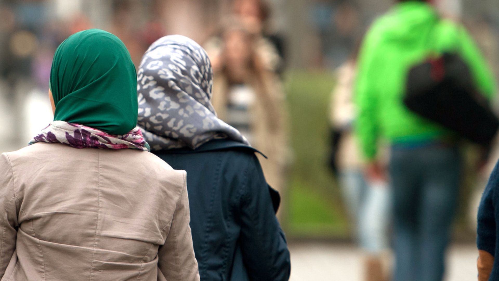 Zwei Muslima in der belgischen Stadt Antwerpen. 
