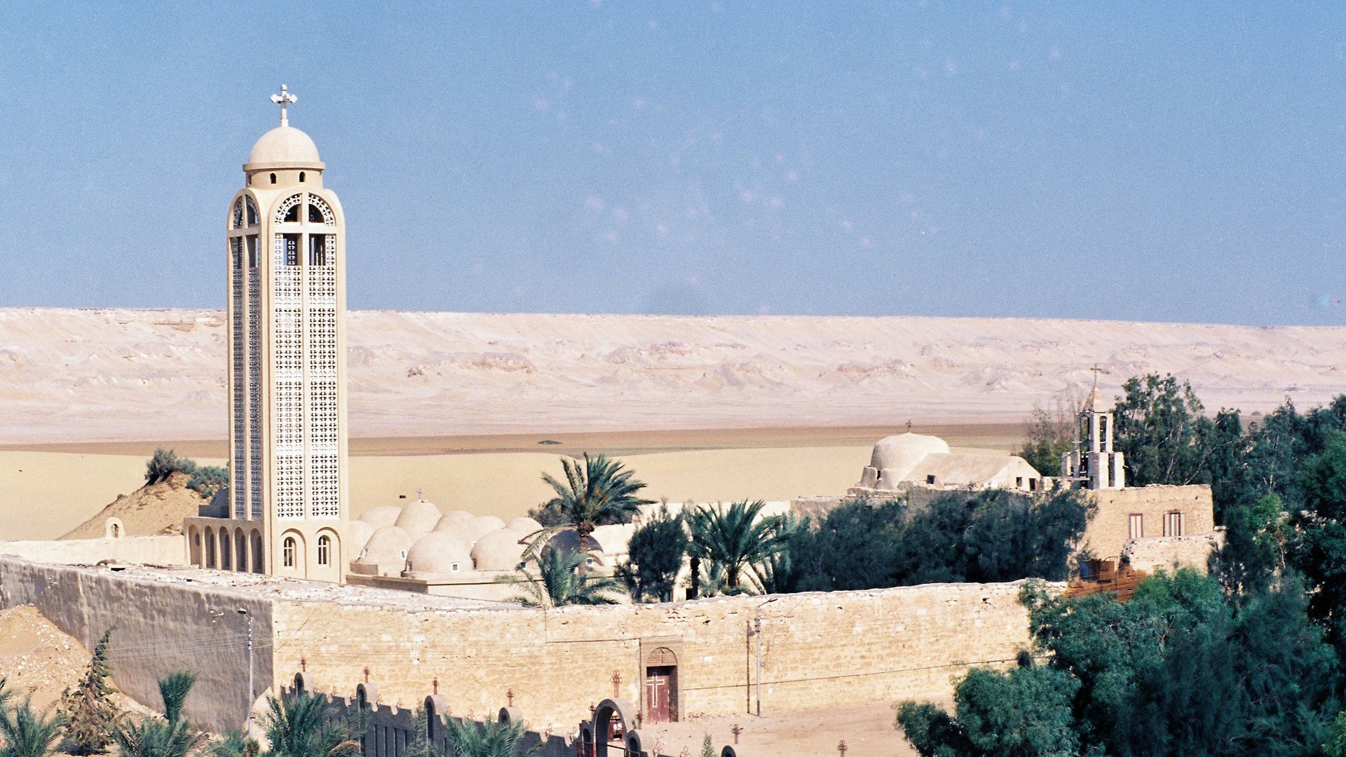 Der Anschlag ereignete sich auf dem Weg zum Kloster des Heiligen Samuel in Al-Minja (Archivbild) | Bildquelle: STR/EPA-EFE/REX/Shutterstock