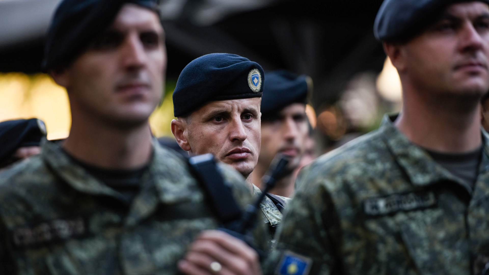 Mitglieder der leicht bewaffneten Kosovo-Sicherheitskräfte (KSF) | Bildquelle: AFP