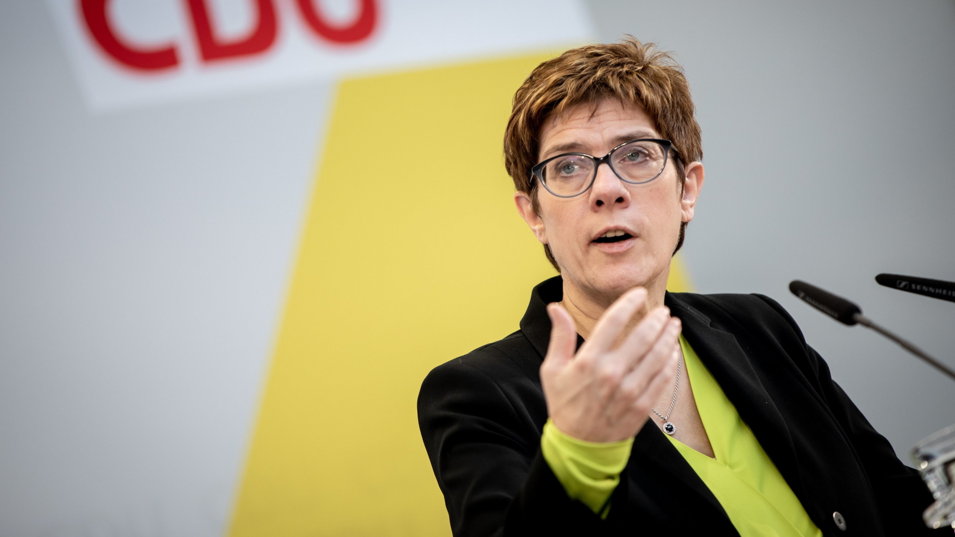 CDU-Chefin Annegret Kramp-Karrenbauer | dpa