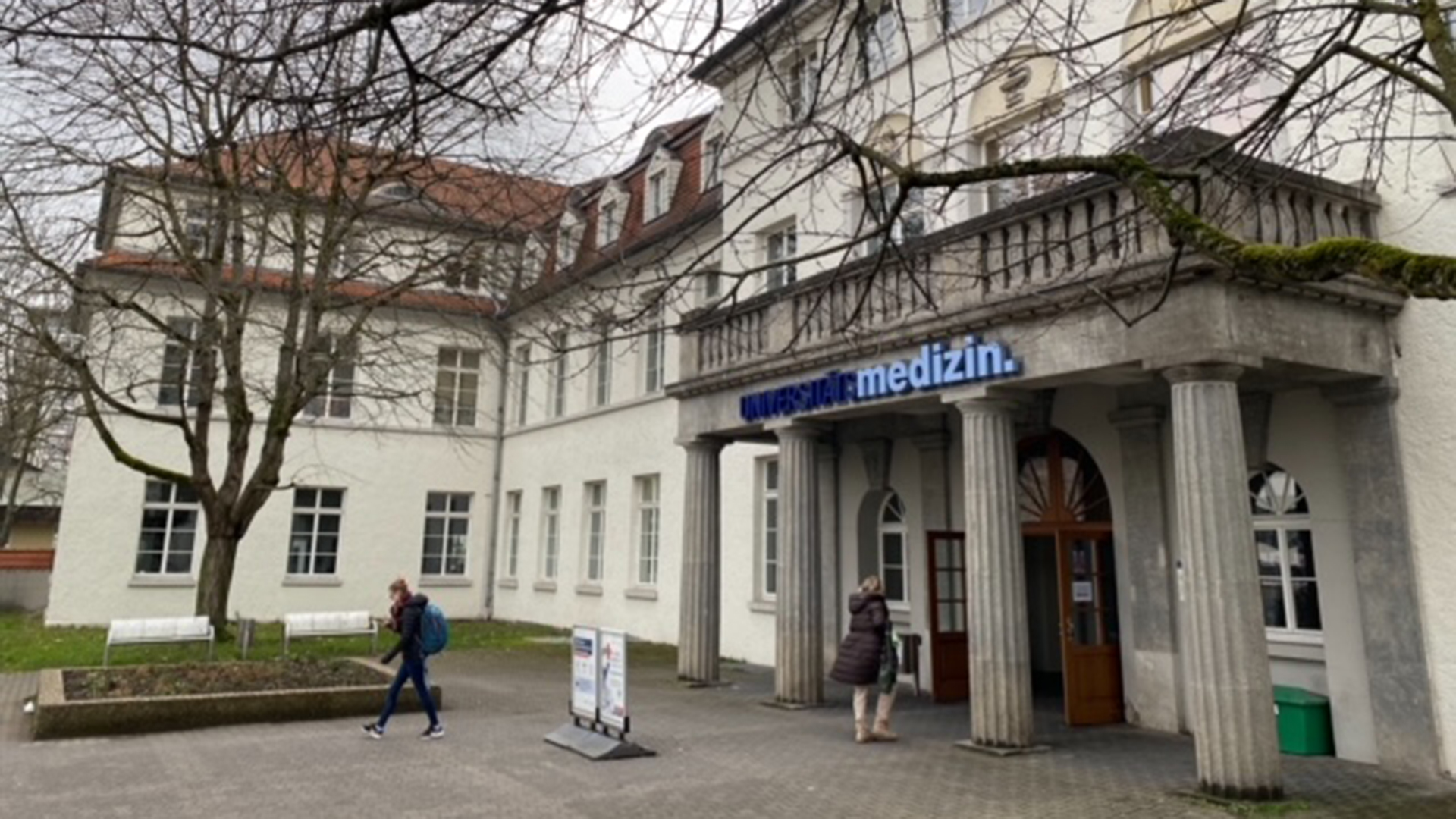 Haupteingang des Universitätsklinikums in Mainz | SWR
