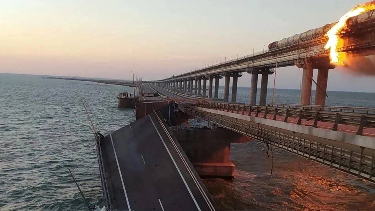 Moskau geht von Anschlag auf Krim-Brücke aus