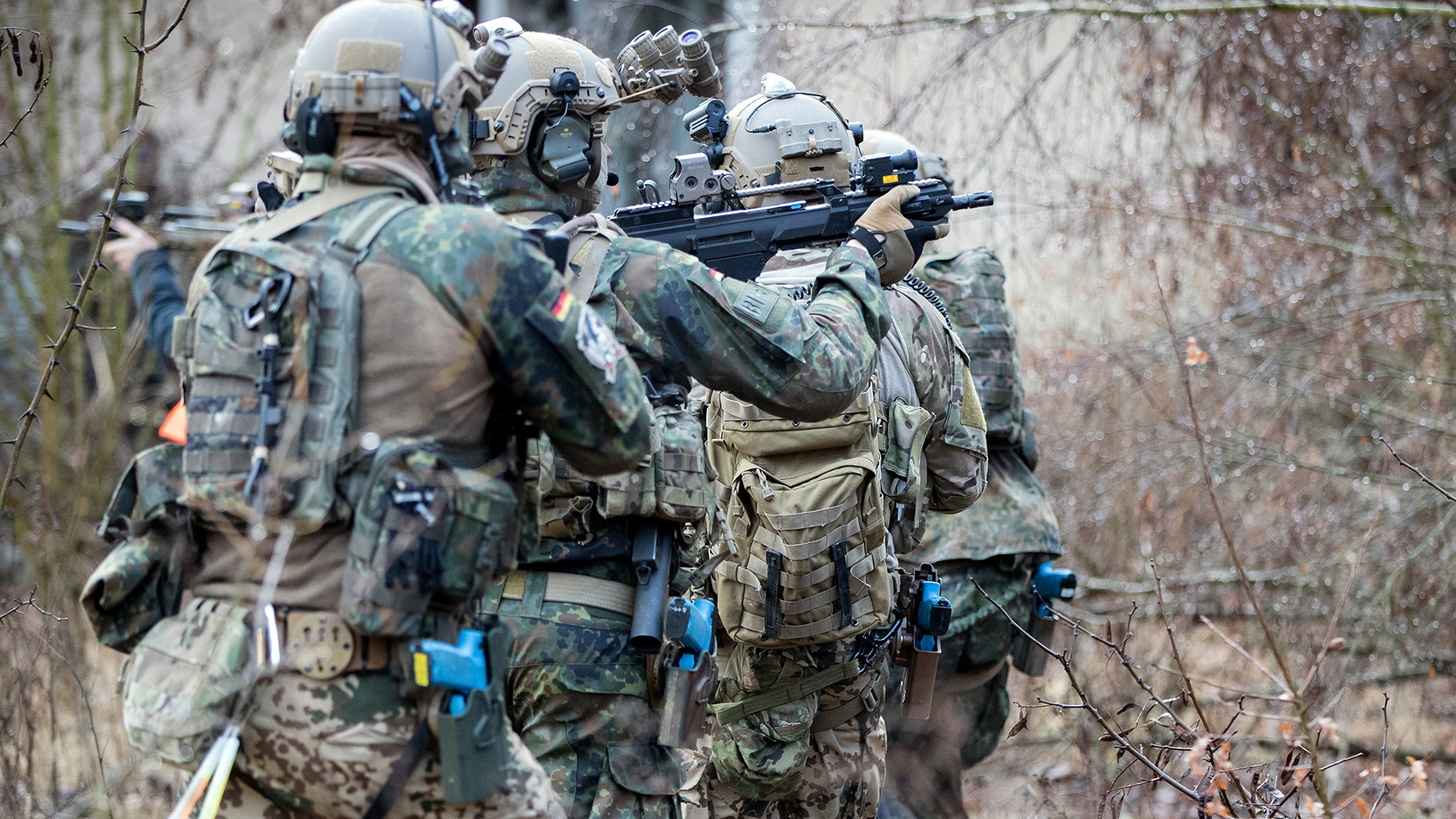 Bundeswehrsoldaten der Eliteeinheit Kommando Spezialkräfte (KSK) beim Training | dpa