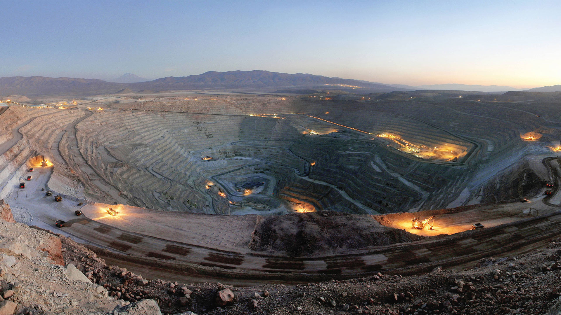 Escondida Kupfermine, Chile | picture alliance / Construction 