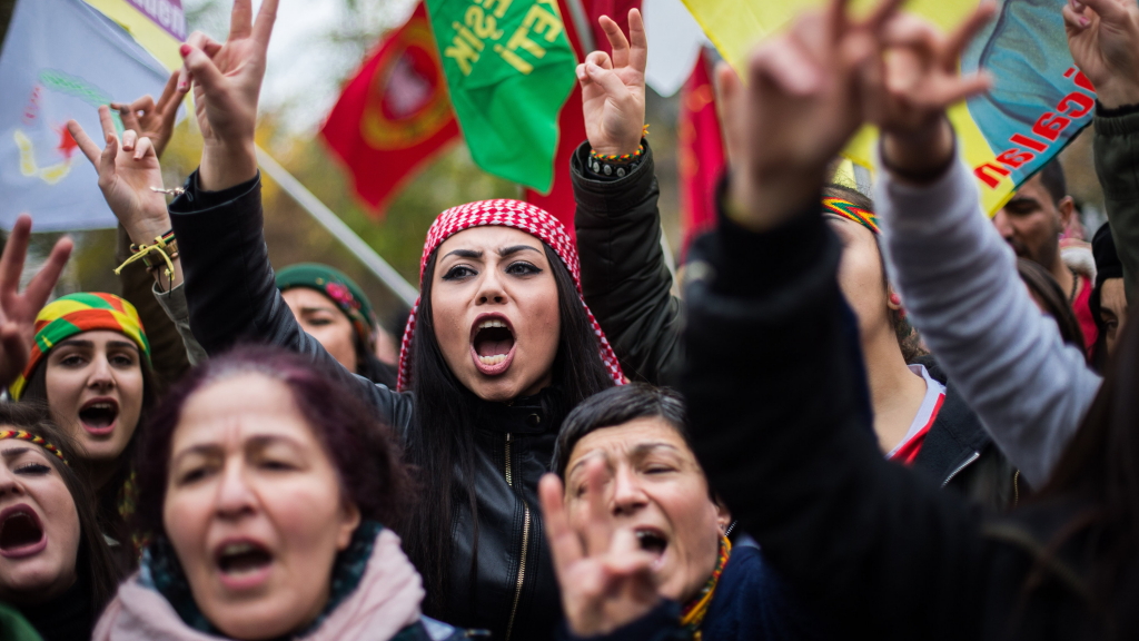 Kurden demonstrieren in Köln | dpa