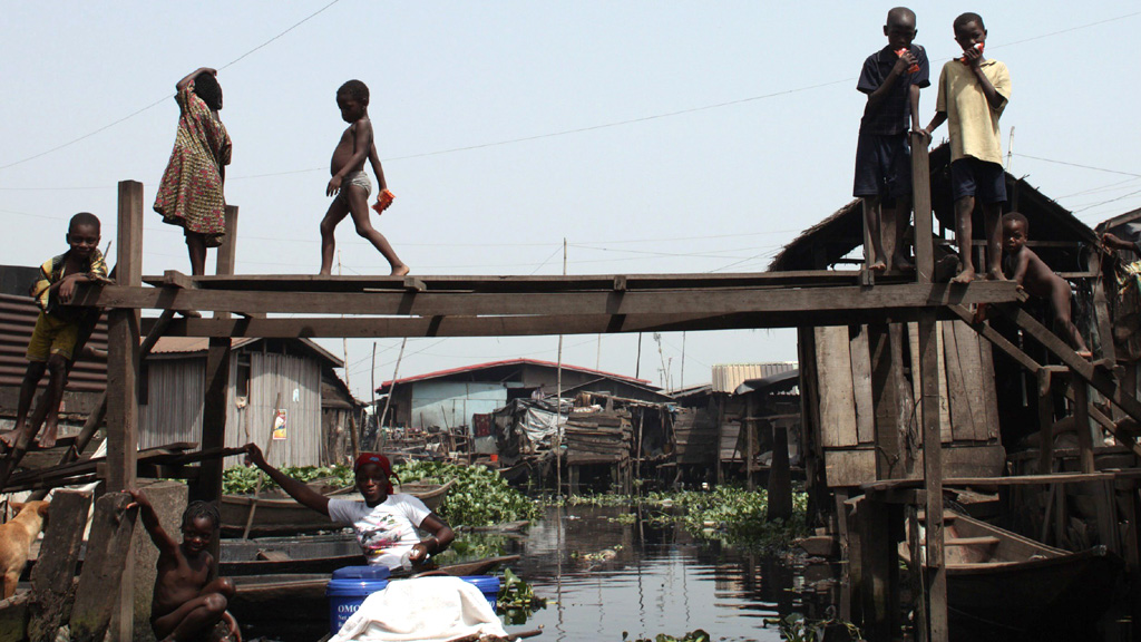 70 Prozent der nigerianischen Bevölkerung lebt unter der Armutsgrenze, wie hier in Makoko, einem Fischerdorf in Lagos.