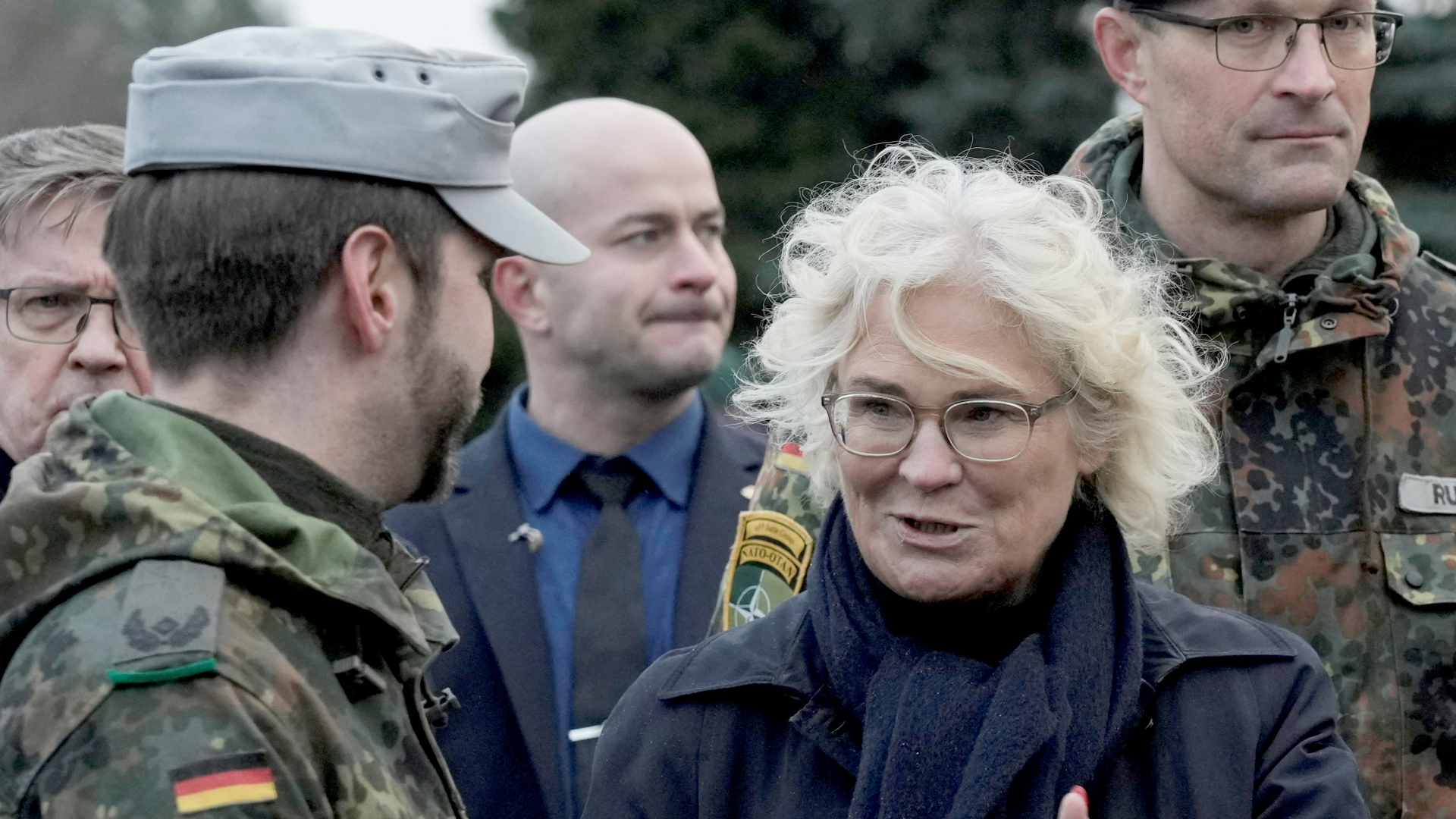 Verteidigungsministerin Christine Lambrecht besucht deutsche Soldaten im litauischen Rukla.