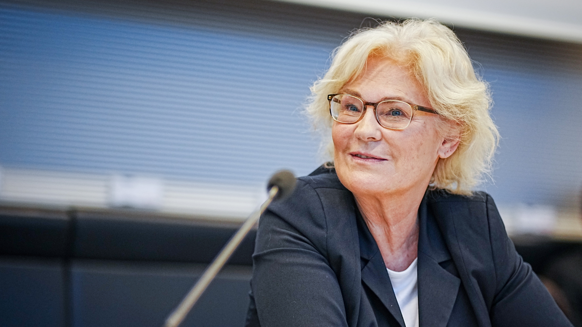 Bundesverteidigungsministerin Christine Lambrecht | dpa