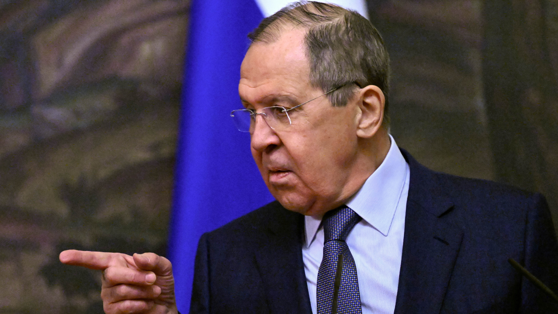 Entrevista con el presentador de Berlusconi: Lavrov no tiene miedo a las preguntas