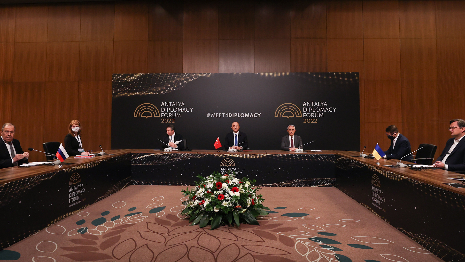 Dreiertreffen der Außenminister Russlands, der Türkei und der Ukraine. | picture alliance / AA